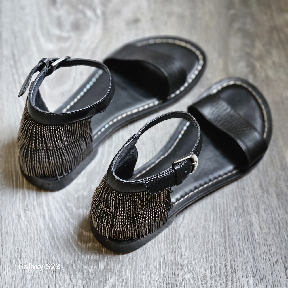 Bernardo Women's Taci Flat Sandal Black Leather Closed Heel Metal Fringe